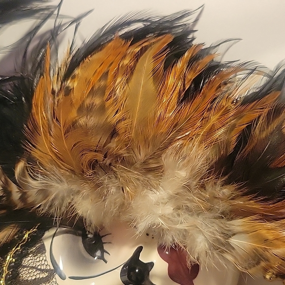 323 Collectible Mask - Picture 3 of 7